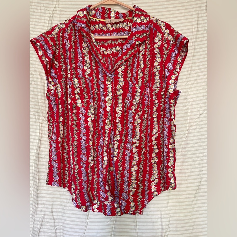 RED FLORAL SHORT SLEEVE TOP PHILOSOPHY